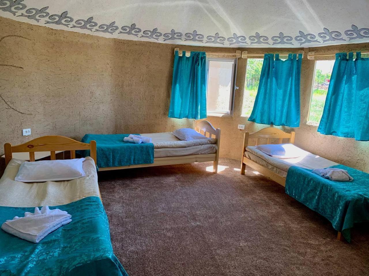 Guest House Emily Bokonbayevo ภายนอก รูปภาพ